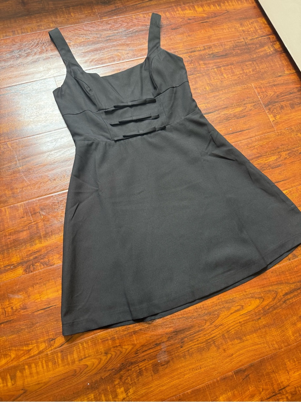 Storia little black dress with bow detail Size M - Picture 3 of 8